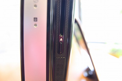 HP TouchSmart 300PC右側面部2