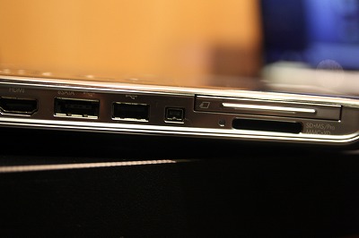 HP Pavilion dv7左側面部レビュー