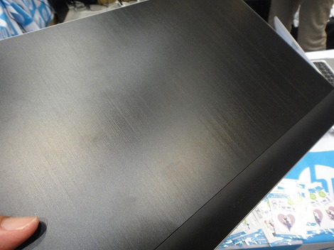 ヘアライン加工