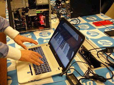 HP ENVY17-j100 Leap Motion SEレビュー