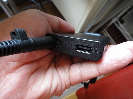 ACアダプタ USB