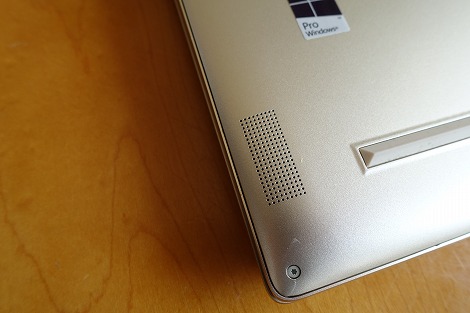 底面部スピーカー