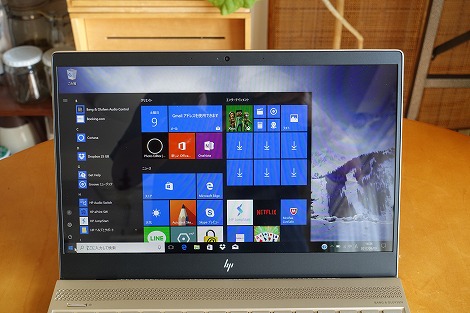 13.3インチ液晶パネル