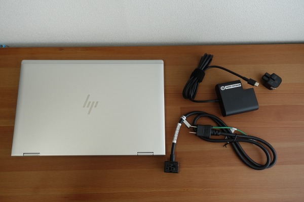 HP EliteBook x360 1040 G5のACアダプタと電源ケーブル