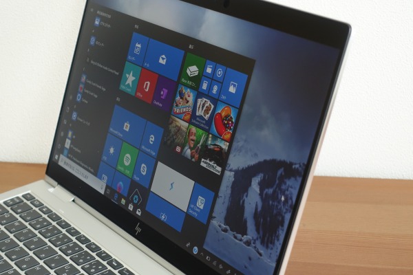 HP EliteBook x360 1040 G5は非光沢のタッチパネル搭載