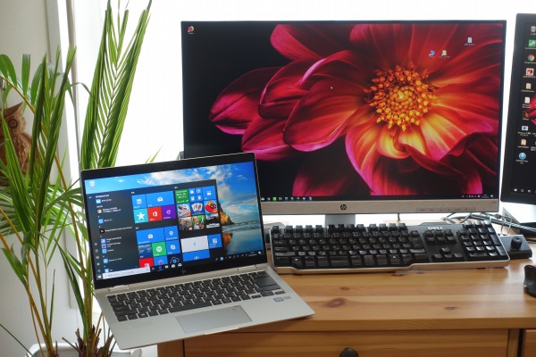 HP EliteBook x360 1040 G5を27インチ液晶モニタの横に配置