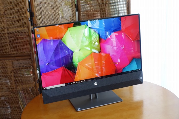 HP Pavilion All-in-One 27は光沢パネルを搭載 