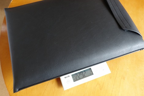 本体とケースを合わせた重量