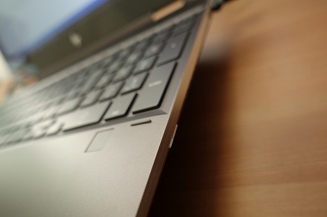 スロットに収まる