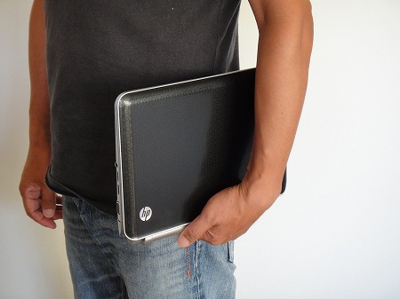 HP Pavilion dm1-3200厚さ
