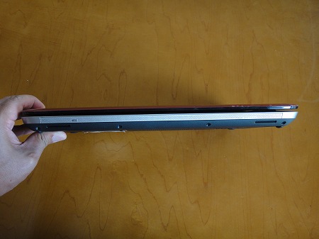 HP Pavilion dv4-3100前面部レビュー