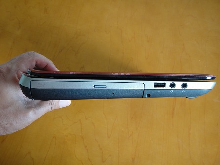 HP Pavilion dv4-3100左側面部レビュー