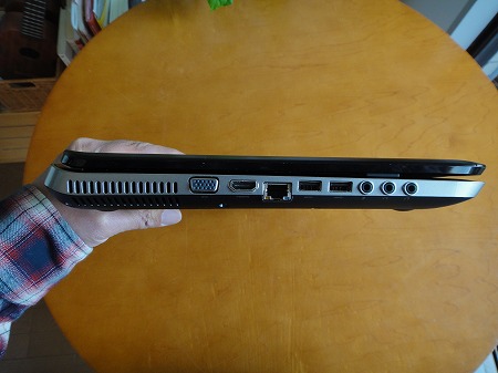 HP Pavilion dv7-6b00左側面部レビュー
