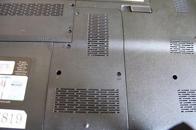 メモリモジュールコンパートメント1