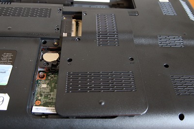 メモリモジュールコンパートメント3